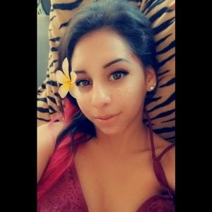 Meet your Posher, Lizbeth